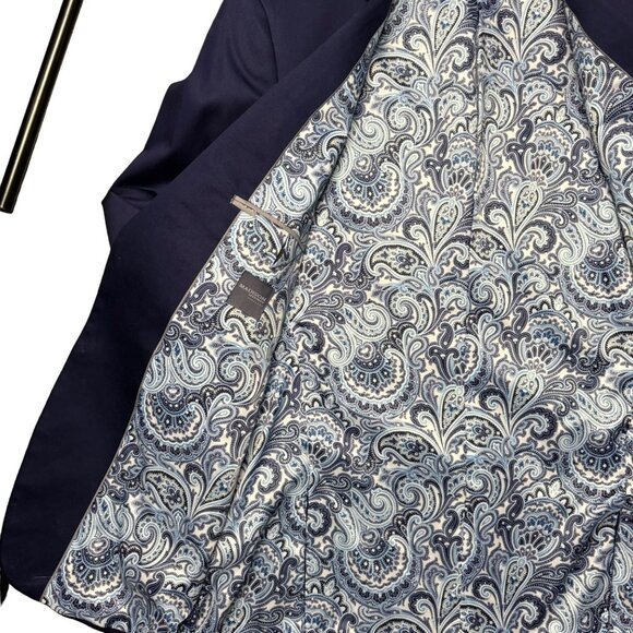 SOLD‎ ON ANOTHER PLATFORM - Posh is not letting me remove this listing - Picture 6 of 11